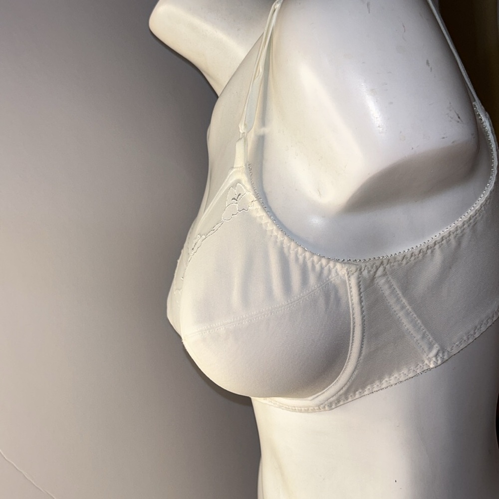 Bali®‎ Flower White Full-Figure Underwire Bra 0180 Sz 38C - Picture 9 of 16